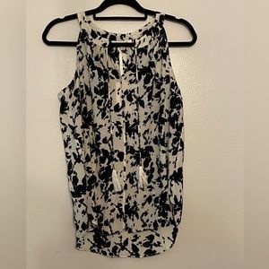 Rose & Olive | Black and White Swing‎ Tank